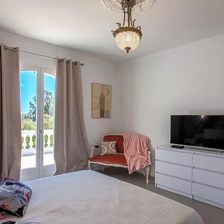 Les Aralias Villa