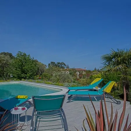 Les Aralias Villa