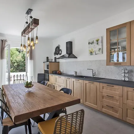 Les Aralias Villa